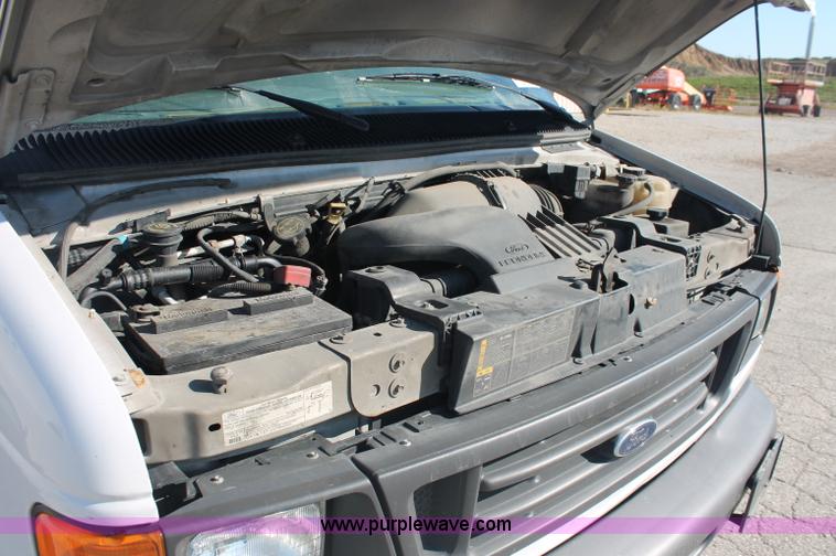 image for item C2906 2007 Ford Econoline E350 cargo van