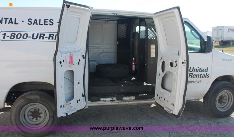 image for item C2906 2007 Ford Econoline E350 cargo van