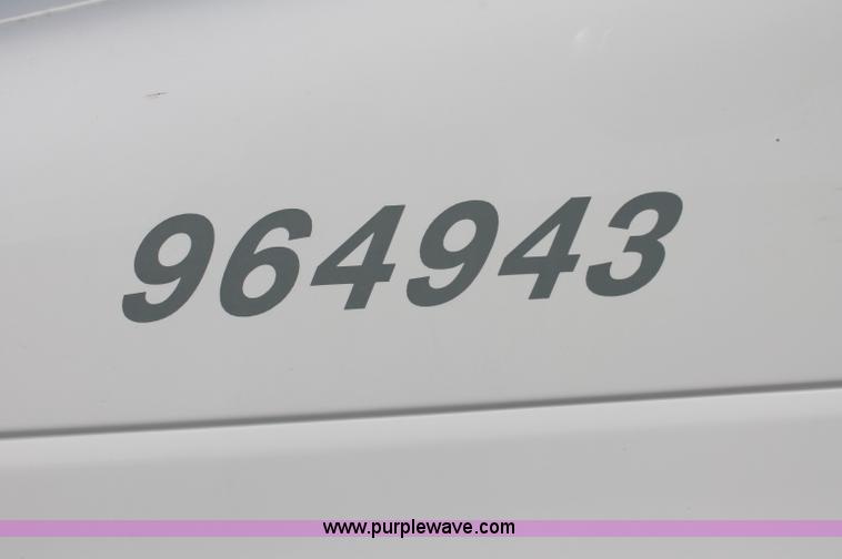 image for item C2906 2007 Ford Econoline E350 cargo van