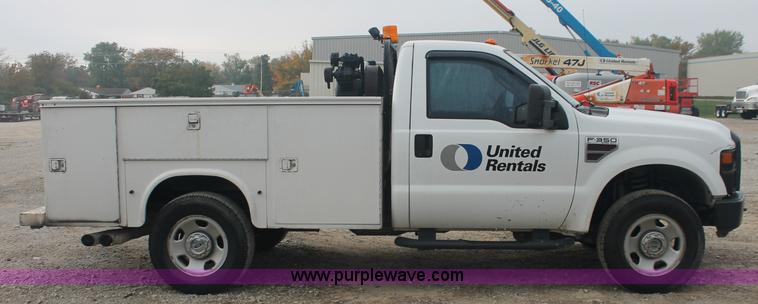 image for item C2907 2008 Ford F350 Super Duty service truck