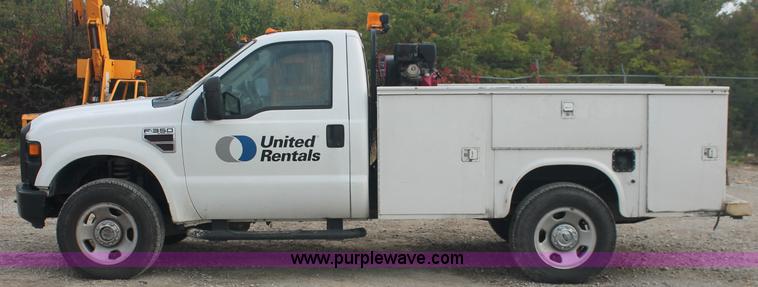 image for item C2907 2008 Ford F350 Super Duty service truck