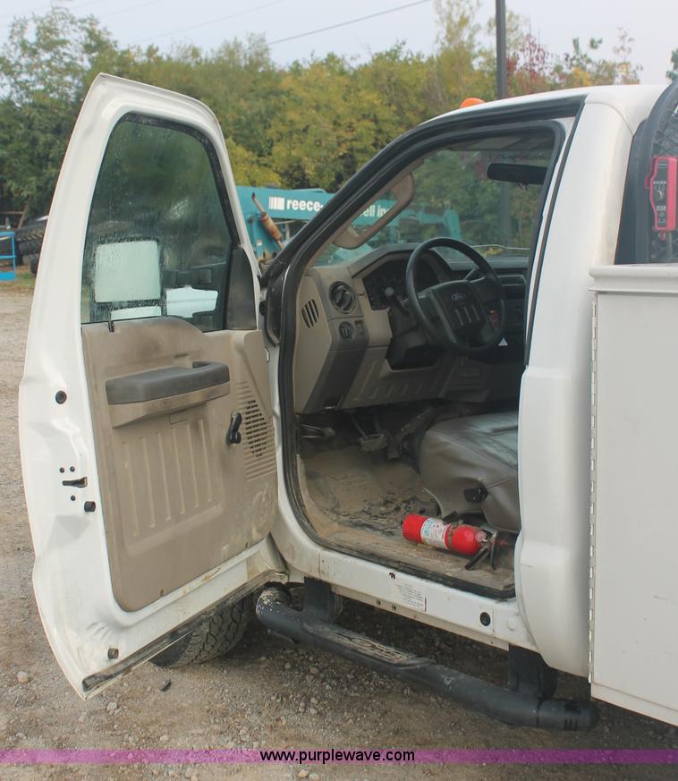 image for item C2907 2008 Ford F350 Super Duty service truck