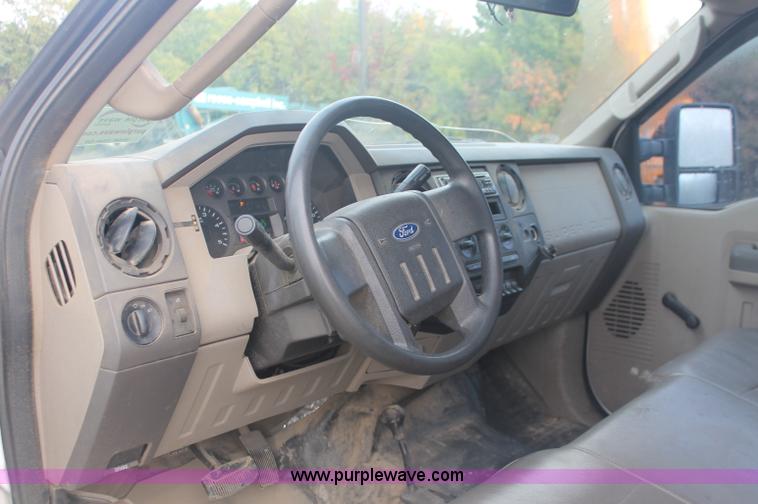 image for item C2907 2008 Ford F350 Super Duty service truck