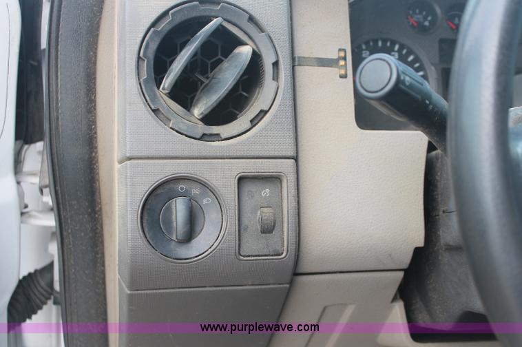 image for item C2907 2008 Ford F350 Super Duty service truck