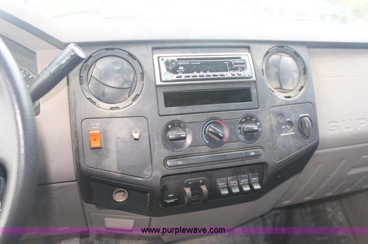 image for item C2907 2008 Ford F350 Super Duty service truck
