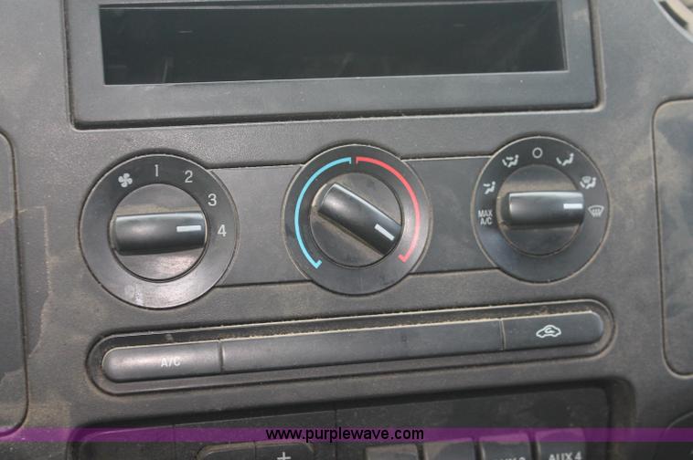 image for item C2907 2008 Ford F350 Super Duty service truck