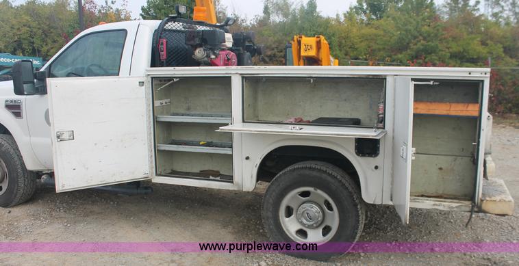 image for item C2907 2008 Ford F350 Super Duty service truck