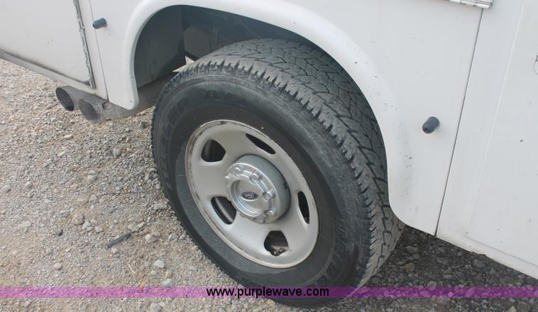 image for item C2907 2008 Ford F350 Super Duty service truck