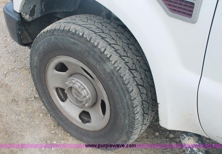 image for item C2907 2008 Ford F350 Super Duty service truck