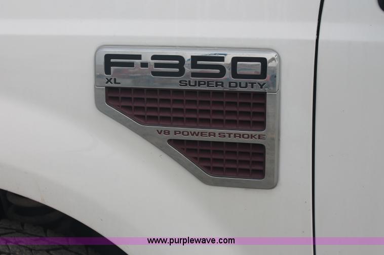 image for item C2907 2008 Ford F350 Super Duty service truck