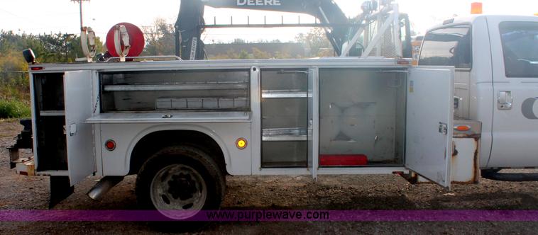 image for item C2908 2007 Ford F550 Super Duty service truck