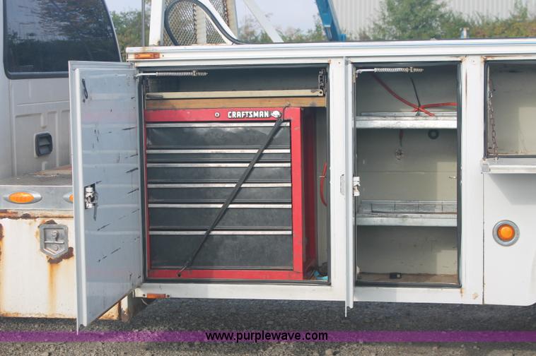 image for item C2908 2007 Ford F550 Super Duty service truck