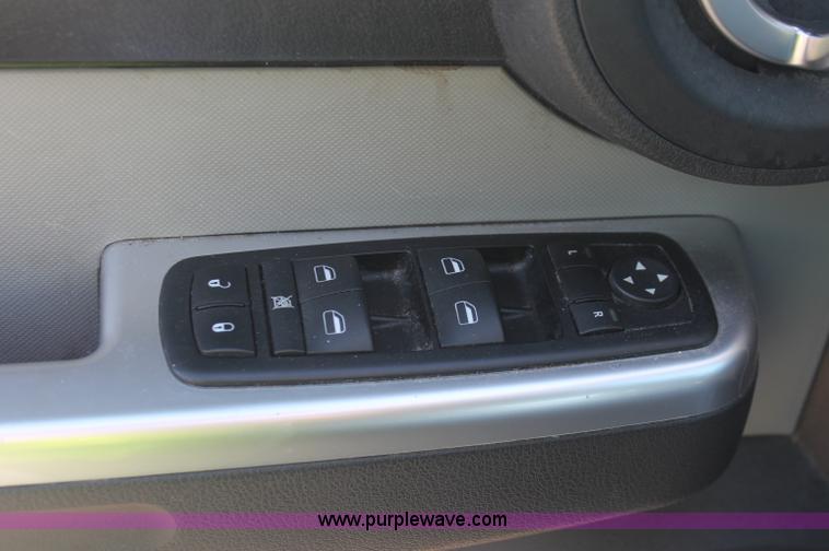 image for item C2909 2008 Dodge Nitro SLT SUV