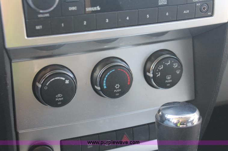 image for item C2909 2008 Dodge Nitro SLT SUV