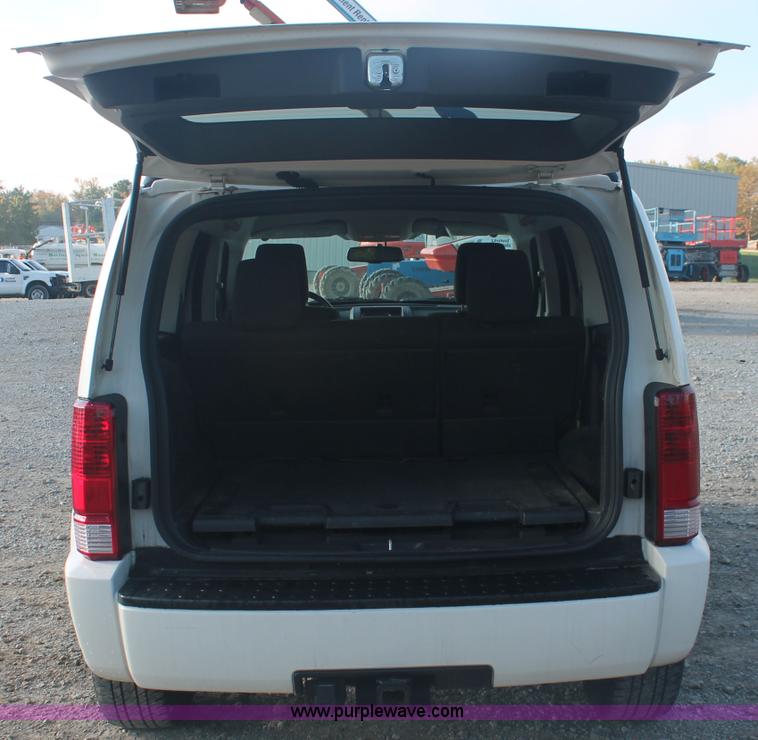 image for item C2909 2008 Dodge Nitro SLT SUV