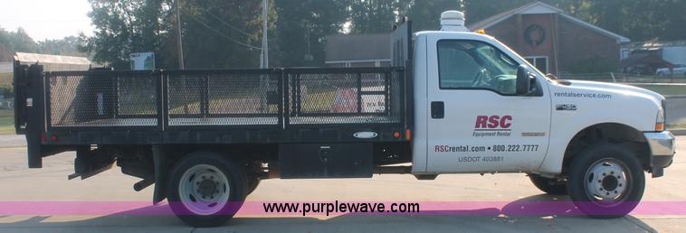 image for item C2930 2004 Ford F450 Super Duty flatbed truck