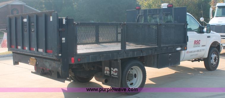 image for item C2930 2004 Ford F450 Super Duty flatbed truck