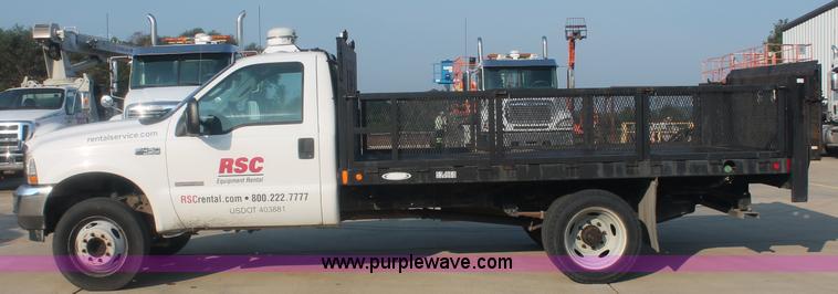 image for item C2930 2004 Ford F450 Super Duty flatbed truck