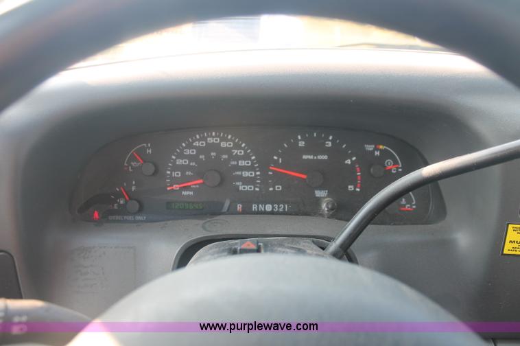 image for item C2930 2004 Ford F450 Super Duty flatbed truck