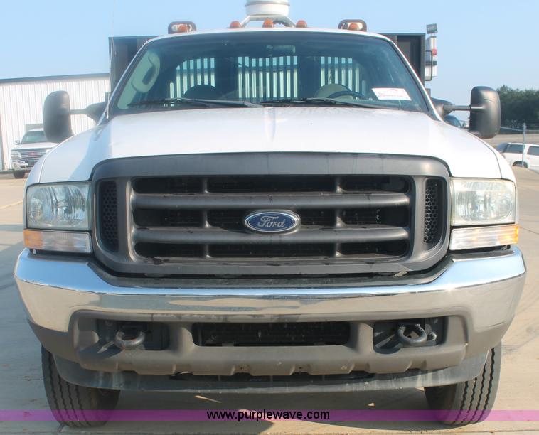 image for item C2930 2004 Ford F450 Super Duty flatbed truck