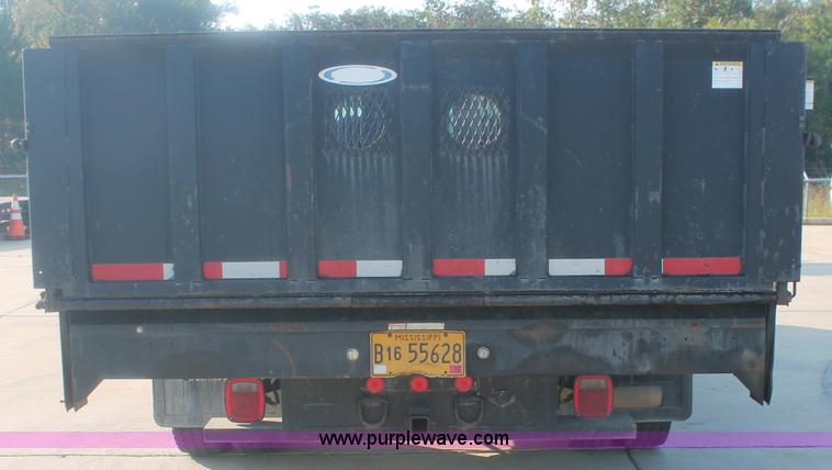 image for item C2930 2004 Ford F450 Super Duty flatbed truck