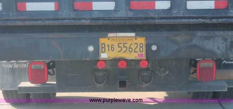 image for item C2930 2004 Ford F450 Super Duty flatbed truck