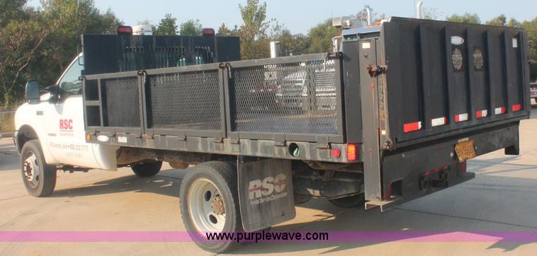 image for item C2930 2004 Ford F450 Super Duty flatbed truck
