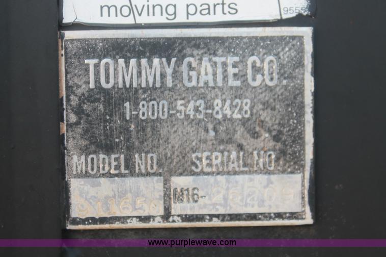 image for item C2930 2004 Ford F450 Super Duty flatbed truck