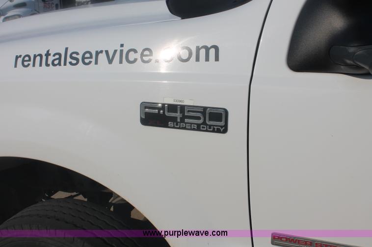 image for item C2930 2004 Ford F450 Super Duty flatbed truck