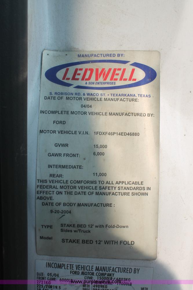 image for item C2930 2004 Ford F450 Super Duty flatbed truck