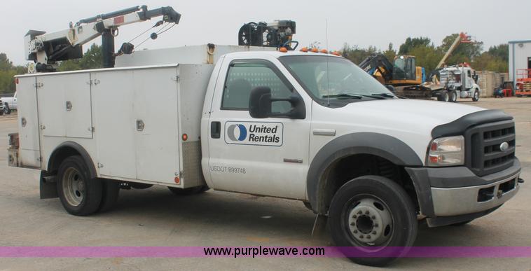 image for item C2931 2005 Ford F550 Super Duty service truck