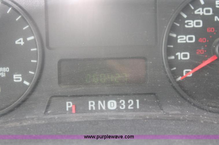 image for item C2931 2005 Ford F550 Super Duty service truck