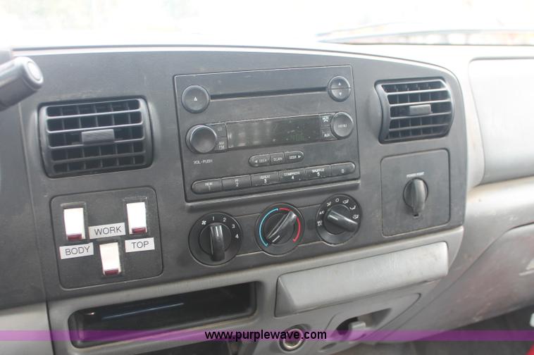 image for item C2931 2005 Ford F550 Super Duty service truck