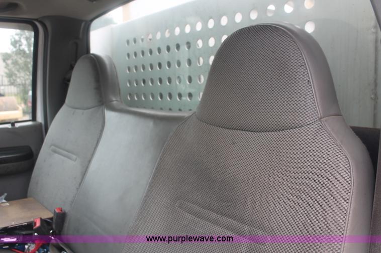 image for item C2931 2005 Ford F550 Super Duty service truck