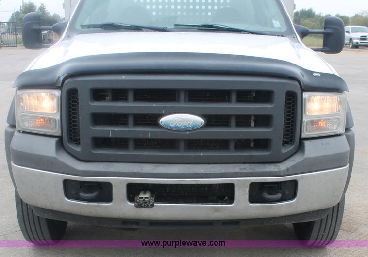 image for item C2931 2005 Ford F550 Super Duty service truck