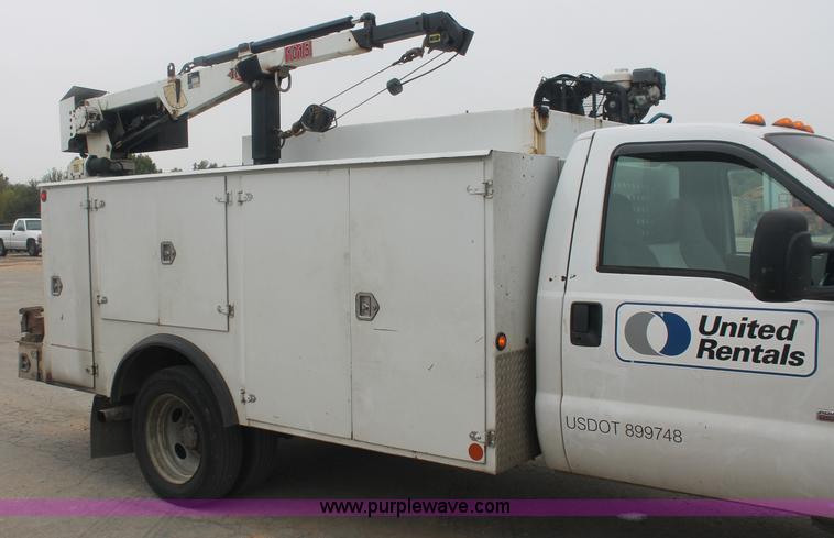 image for item C2931 2005 Ford F550 Super Duty service truck