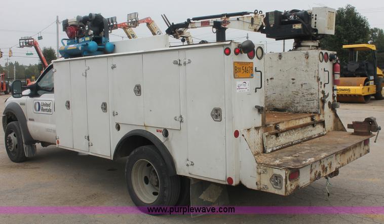 image for item C2931 2005 Ford F550 Super Duty service truck