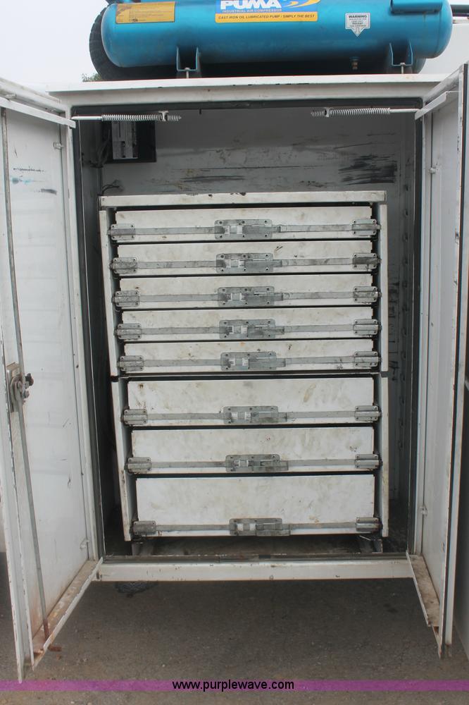 image for item C2931 2005 Ford F550 Super Duty service truck