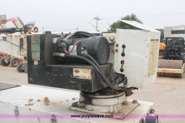 image for item C2931 2005 Ford F550 Super Duty service truck