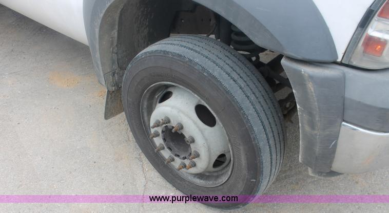 image for item C2931 2005 Ford F550 Super Duty service truck