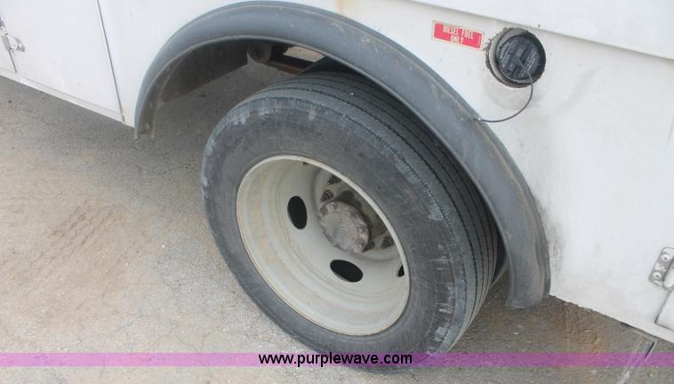 image for item C2931 2005 Ford F550 Super Duty service truck