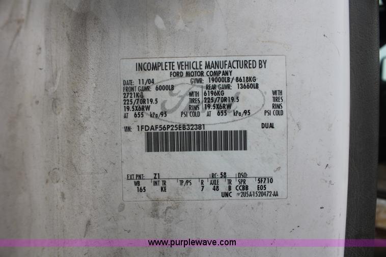 image for item C2931 2005 Ford F550 Super Duty service truck