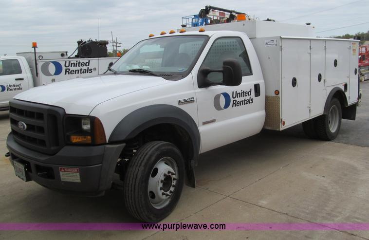 image for item F4608 2007 Ford F550 Super Duty service truck
