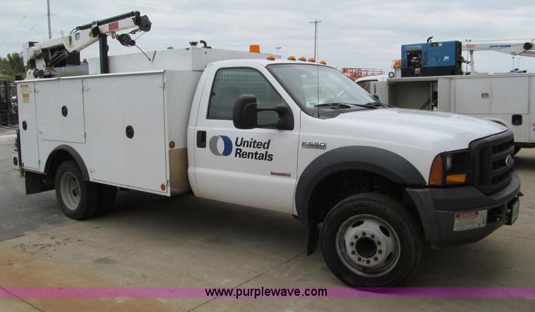 image for item F4608 2007 Ford F550 Super Duty service truck
