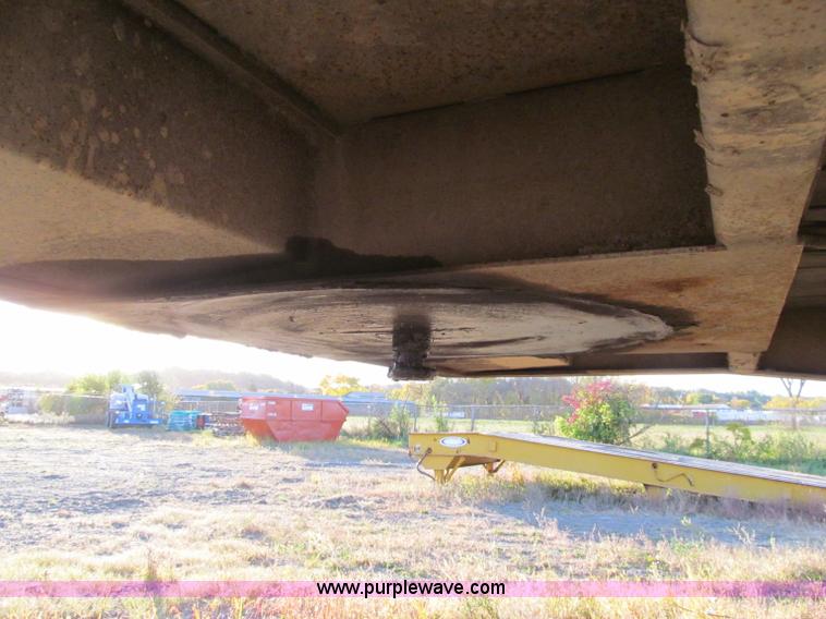 image for item F5532 2005 Trail-Eze TE80HT 48' trailer