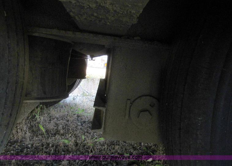 image for item F5532 2005 Trail-Eze TE80HT 48' trailer