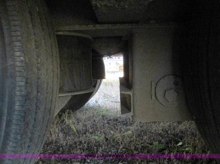 image for item F5532 2005 Trail-Eze TE80HT 48' trailer