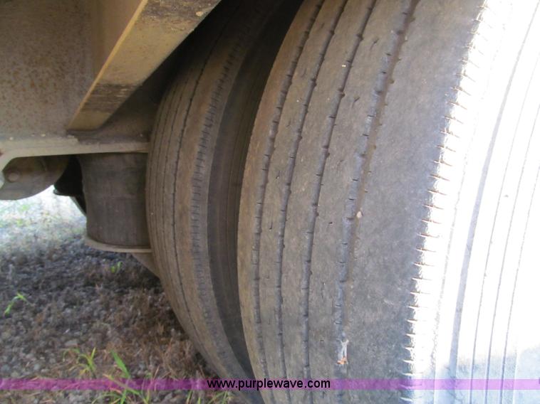 image for item F5532 2005 Trail-Eze TE80HT 48' trailer