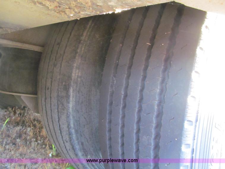 image for item F5532 2005 Trail-Eze TE80HT 48' trailer