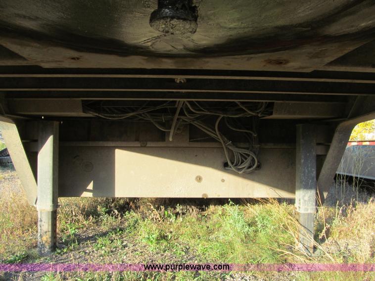 image for item F5533 2005 Trail-Eze TE80HT 48' trailer